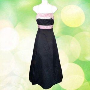 DAVE & JOHNNY Black & Pink Embellished Prom Ball Gown